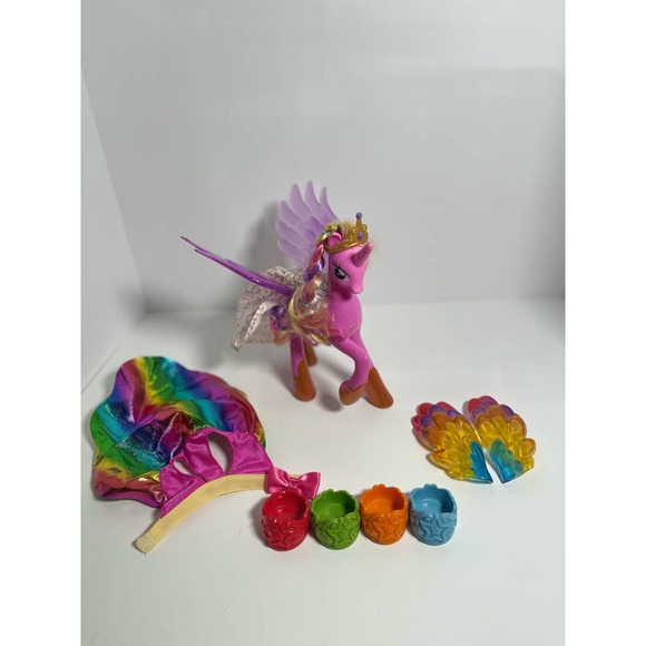 My Little Pony Princess Cadence Wedding Light up Wings/ Talking with accessories - Picture 1 of 6